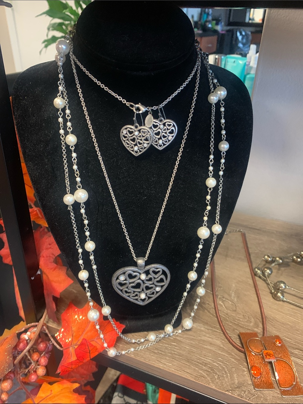 American Eagle Outfitters Silver Heart & Pearl Layered Necklace